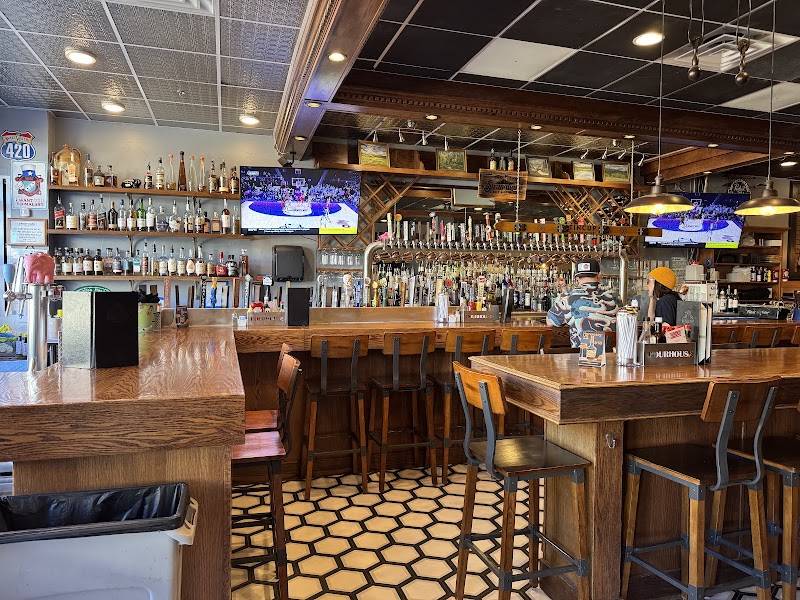 Pourhouse Bar & Grill