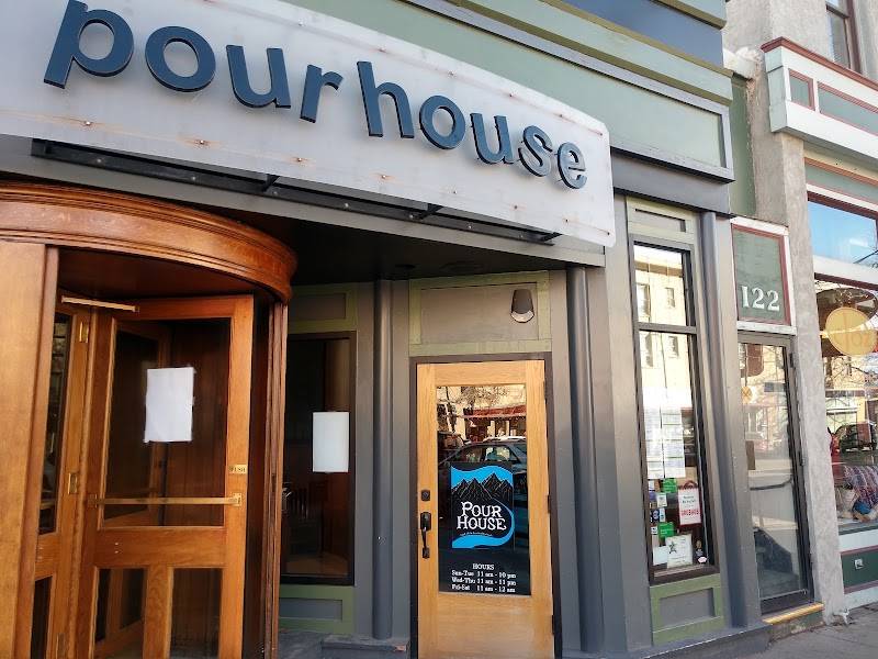 Pourhouse Bar & Grill